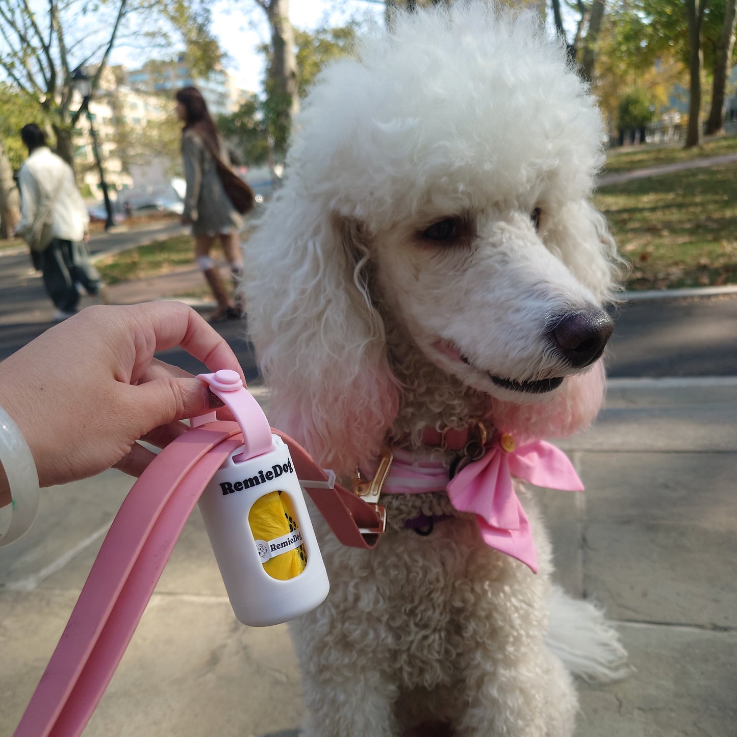 The Metro - Dog Poop Bag Dispenser with a Gauge