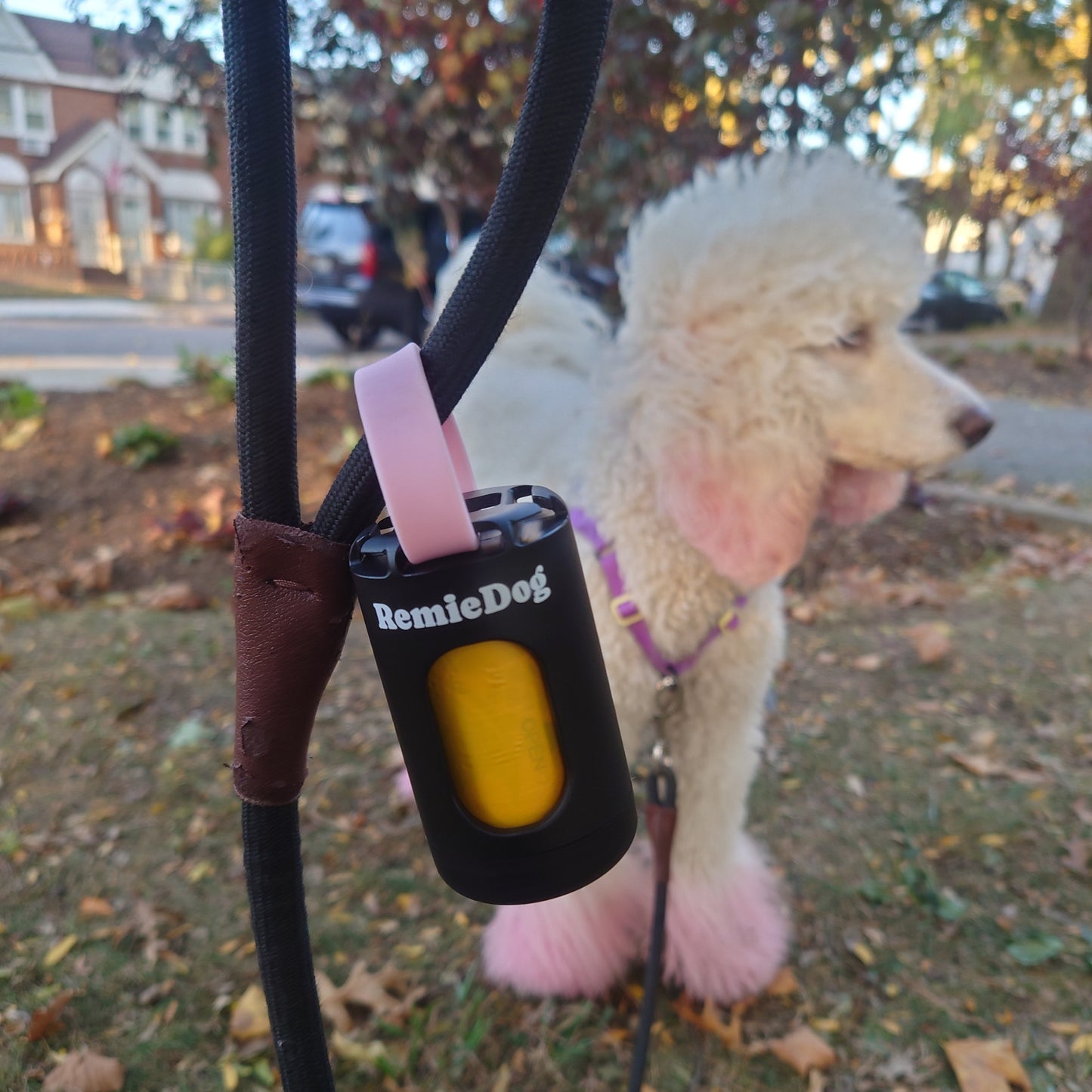 The Metro - Dog Poop Bag Dispenser with a Gauge